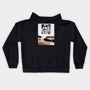 Room with catch ya Kids Hoodie